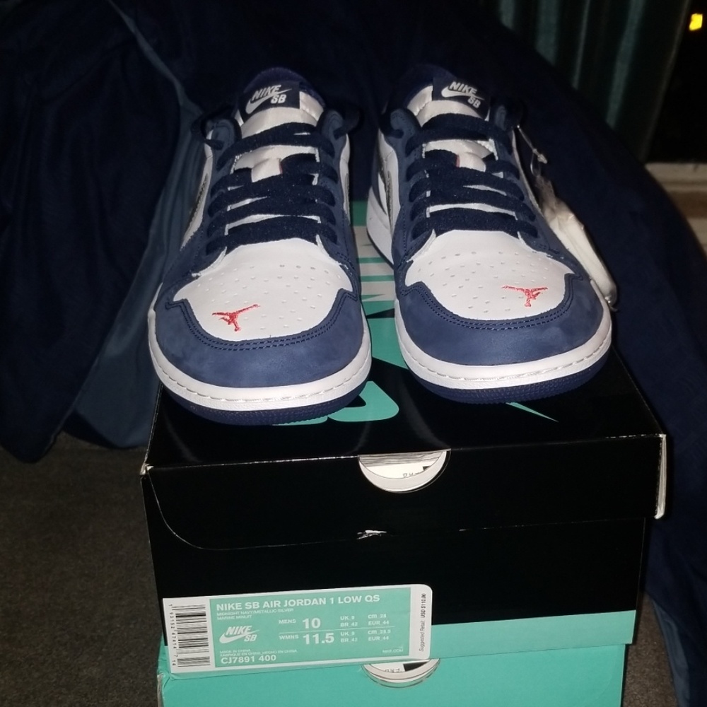 NIKE SB AIR JORDAN 1 LOW QS